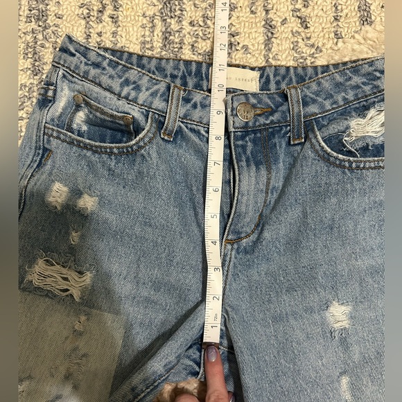 Gilded Intent Distressed Boyfriend Lightwash Jeans - Picture 10 of 10